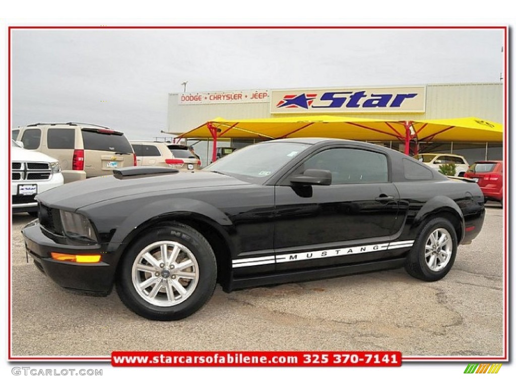 2007 Mustang V6 Deluxe Coupe - Black / Dark Charcoal photo #1