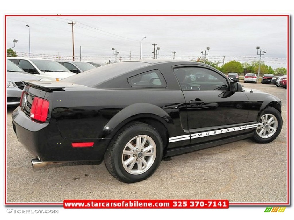 2007 Mustang V6 Deluxe Coupe - Black / Dark Charcoal photo #5