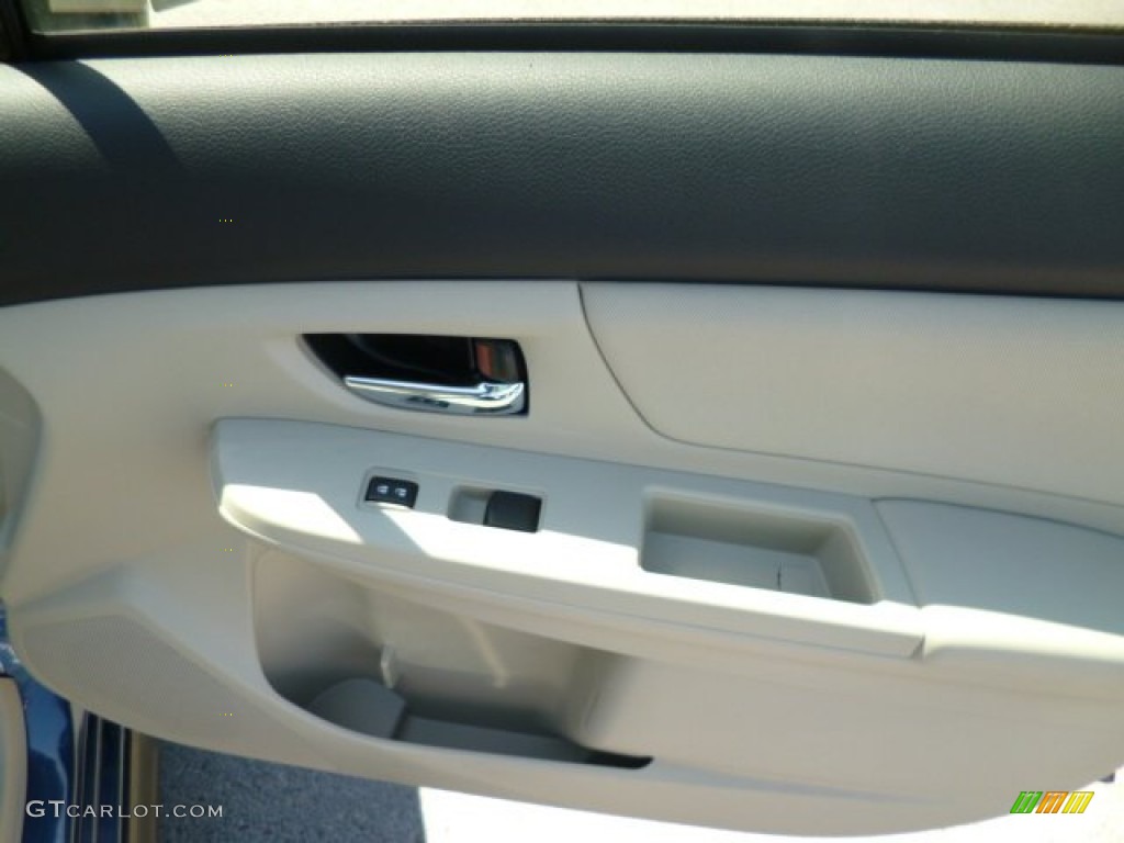 2013 XV Crosstrek 2.0 Premium - Marine Blue Pearl / Ivory photo #11