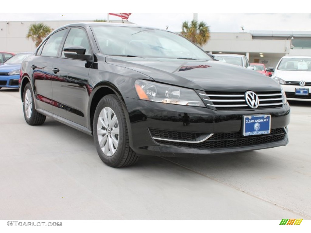 2013 Passat 2.5L S - Black / Titan Black photo #1