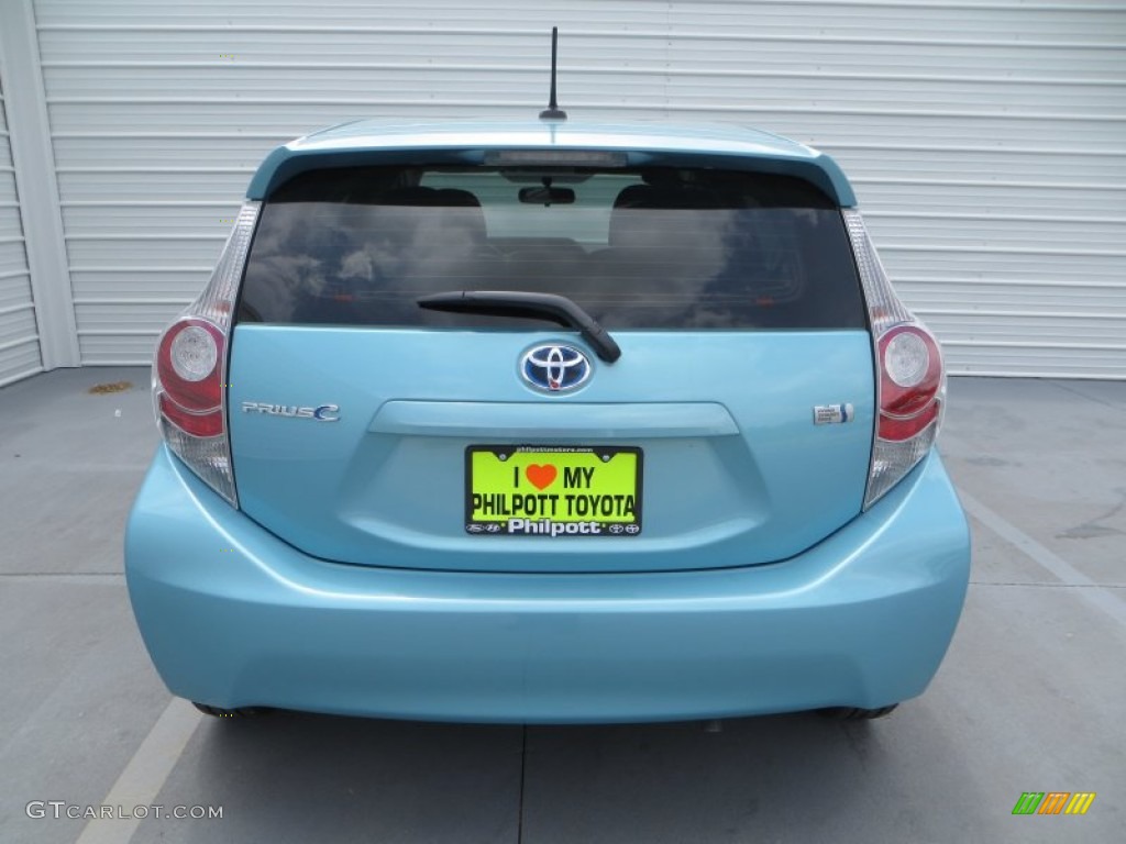 2013 Prius c Hybrid Three - Summer Rain Metallic / Light Blue Gray/Black photo #5