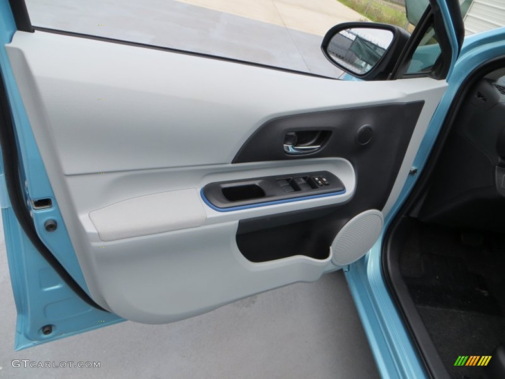2013 Toyota Prius c Hybrid Three Light Blue Gray/Black Door Panel Photo #80161530