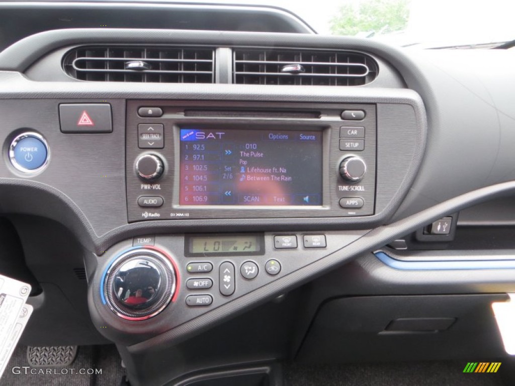 2013 Toyota Prius c Hybrid Three Controls Photo #80161602