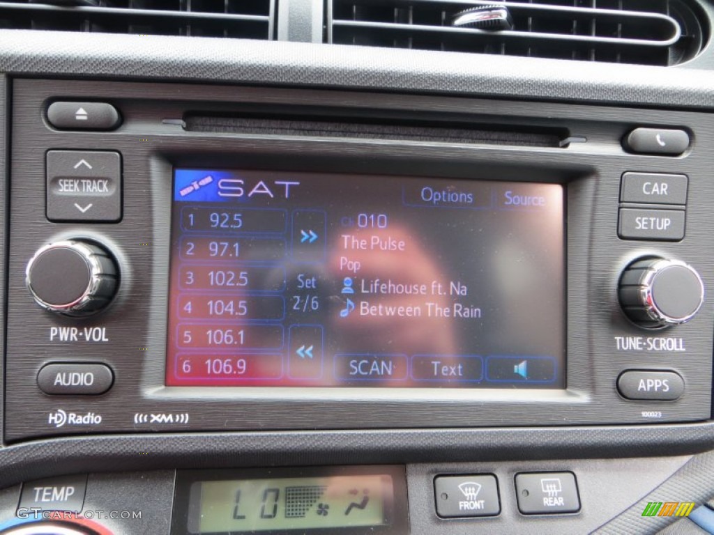 2013 Toyota Prius c Hybrid Three Audio System Photo #80161620