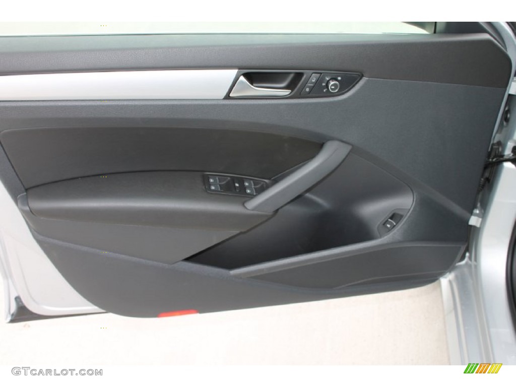 2013 Passat 2.5L SE - Reflex Silver Metallic / Titan Black photo #11