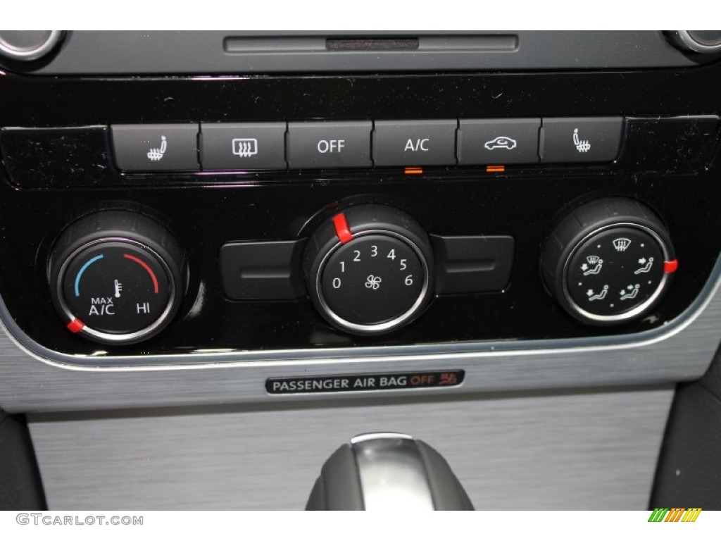 2013 Passat 2.5L SE - Reflex Silver Metallic / Titan Black photo #18