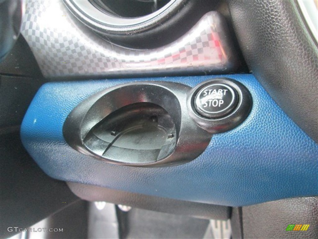2007 Mini Cooper S Hardtop Controls Photo #80163225