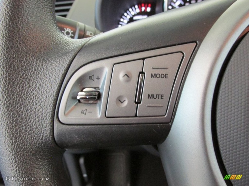 2011 Kia Soul + Controls Photo #80164263