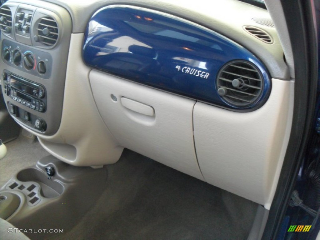 2004 PT Cruiser Limited - Midnight Blue Pearlcoat / Dark Slate Gray photo #18