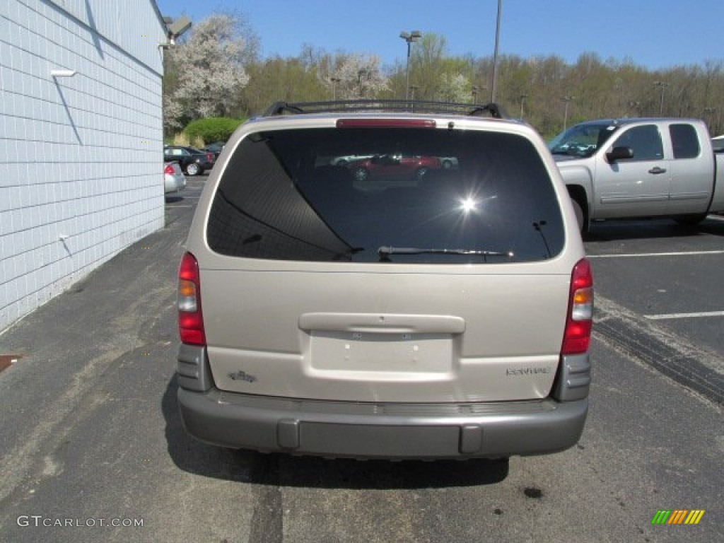 2003 Montana  - Light Taupe Metallic / Taupe photo #8