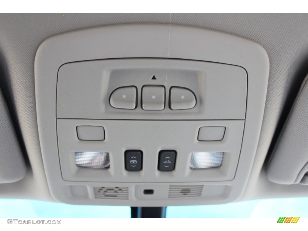 2013 Cadillac CTS 3.6 Sedan Controls Photo #80170104