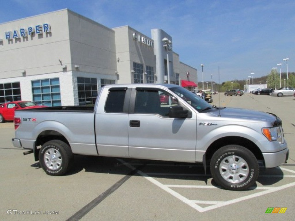 2010 F150 STX SuperCab 4x4 - Ingot Silver Metallic / Medium Stone photo #2