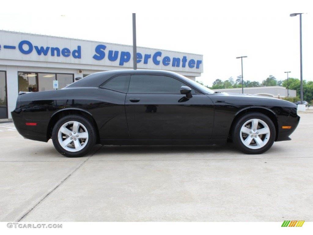 2013 Challenger SXT Plus - Pitch Black / Radar Red/Dark Slate Gray photo #6