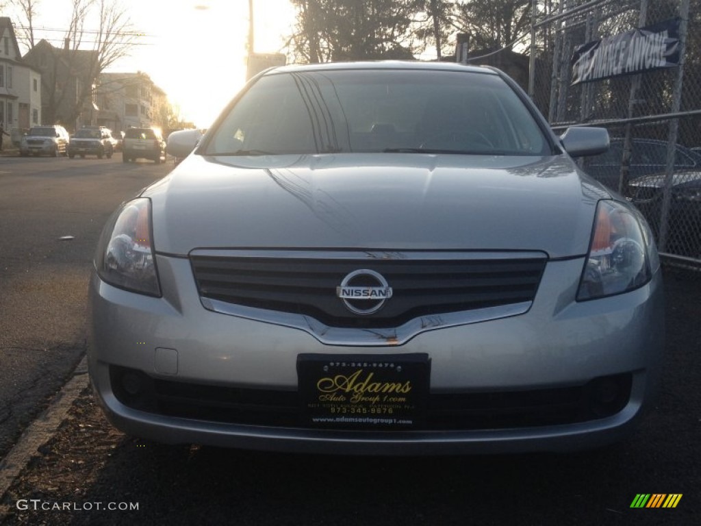 2007 Altima 2.5 S - Radiant Silver Metallic / Charcoal photo #2