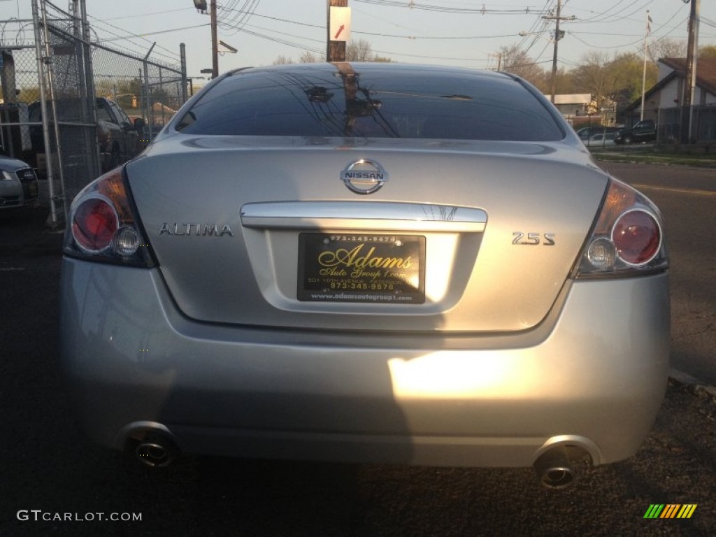 2007 Altima 2.5 S - Radiant Silver Metallic / Charcoal photo #5