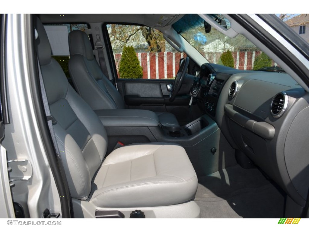 2003 Expedition XLT 4x4 - Silver Birch Metallic / Flint Grey photo #14
