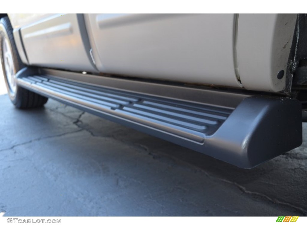 2003 Expedition XLT 4x4 - Silver Birch Metallic / Flint Grey photo #22