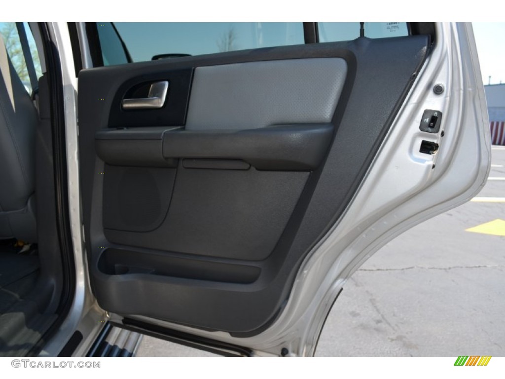 2003 Expedition XLT 4x4 - Silver Birch Metallic / Flint Grey photo #27