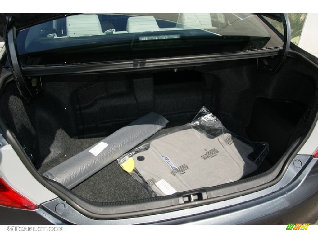2013 Camry Hybrid LE - Magnetic Gray Metallic / Light Gray photo #8