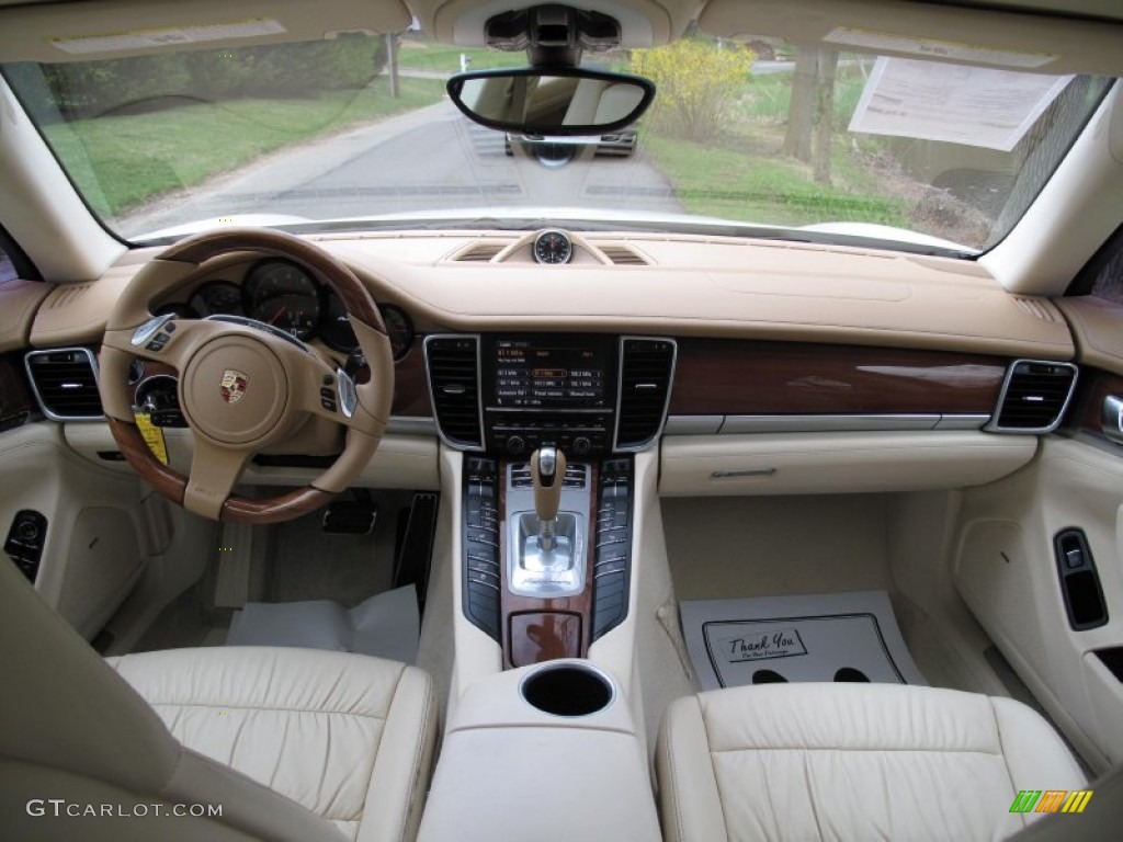 2011 Porsche Panamera 4 Luxor Beige/Cream Dashboard Photo #80181694