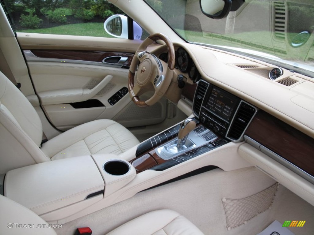 2011 Porsche Panamera 4 Luxor Beige/Cream Dashboard Photo #80181795