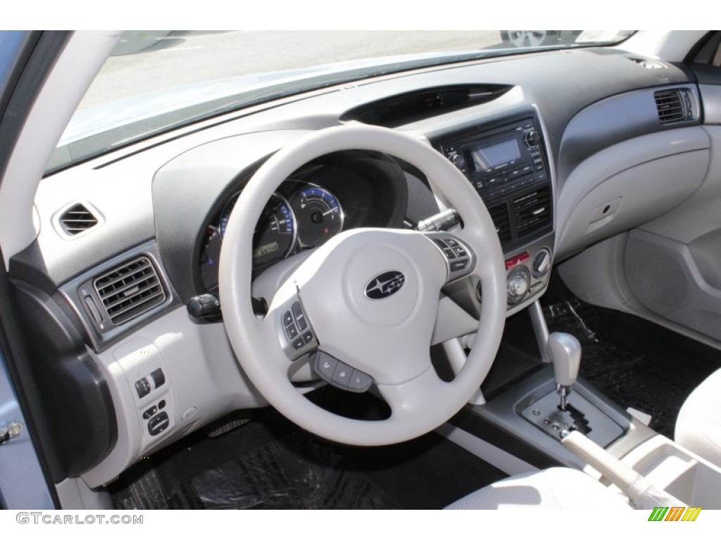 2011 Forester 2.5 X Premium - Sky Blue Metallic / Platinum photo #9