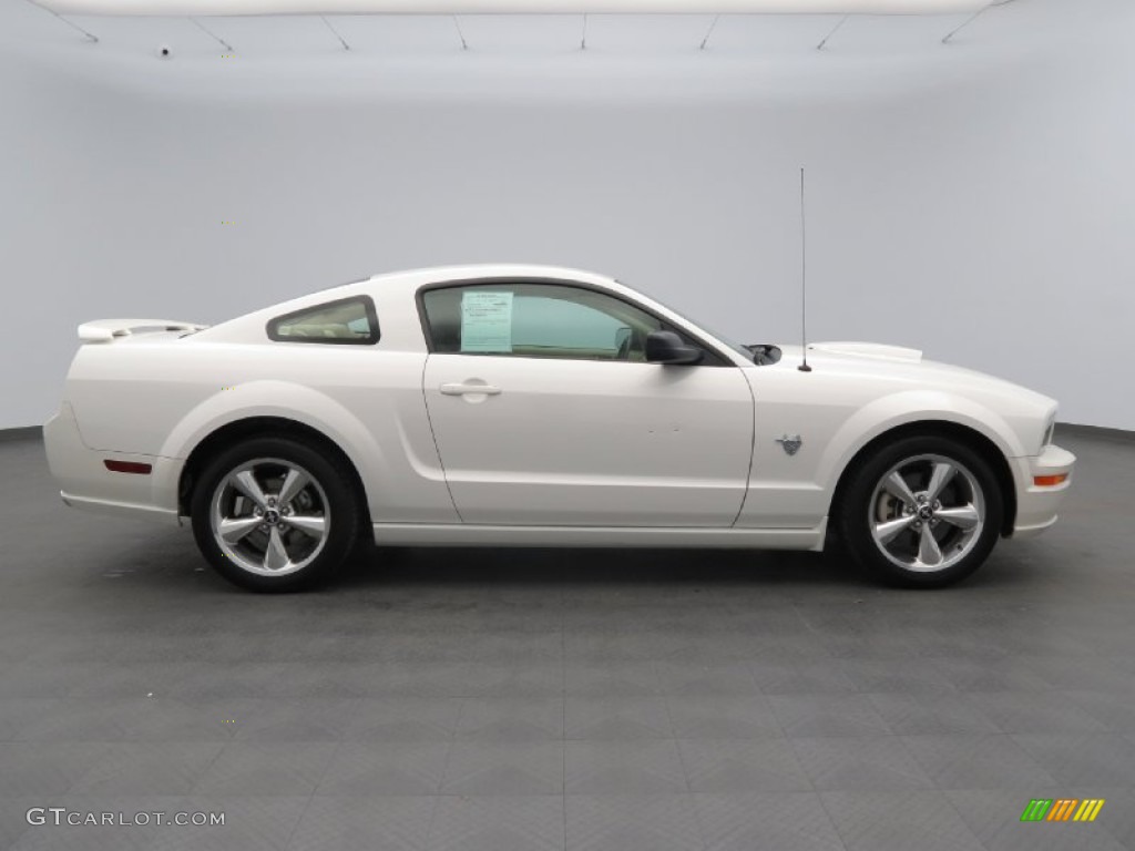 Performance White 2009 Ford Mustang GT Premium Coupe Exterior Photo #80184181