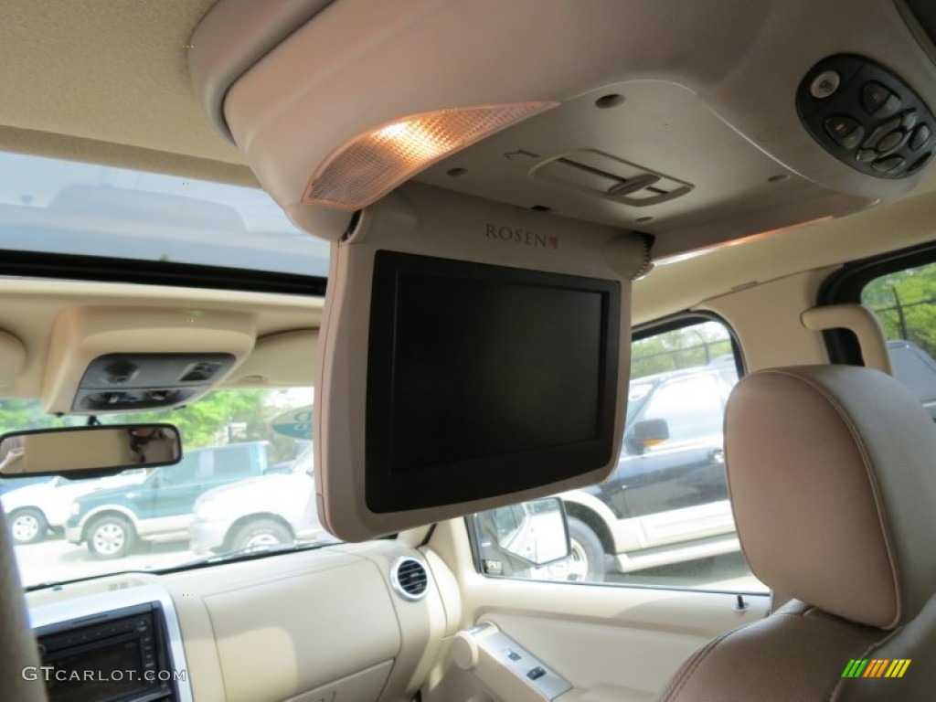 2006 Mercury Mountaineer Premier Entertainment System Photos