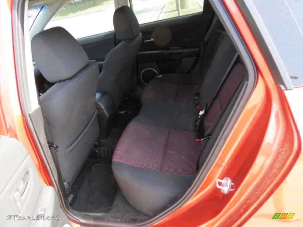Black/Red Interior 2005 Mazda MAZDA3 s Hatchback Photo #80185117