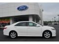 Super White - Camry SE Photo No. 2