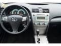 Super White - Camry SE Photo No. 19