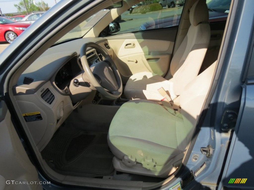 Beige Interior 2006 Kia Rio Sedan Photo #80186147