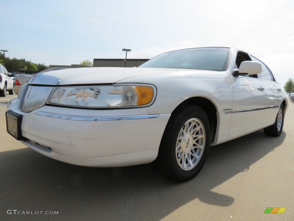 Vibrant White Lincoln Town Car