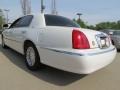 1998 Vibrant White Lincoln Town Car Signature  photo #2