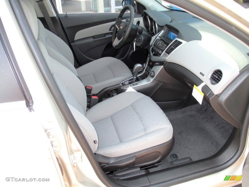 Medium Titanium Interior 2013 Chevrolet Cruze LT Photo #80188285
