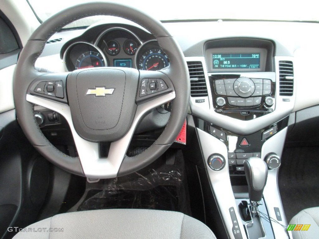 2013 Chevrolet Cruze LT Medium Titanium Dashboard Photo #80188301
