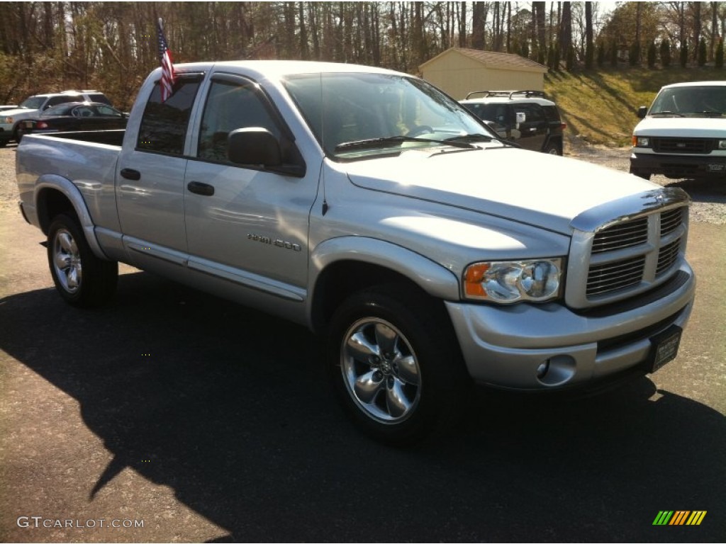 2004 Ram 1500 SLT Quad Cab 4x4 - Bright Silver Metallic / Dark Slate Gray photo #3