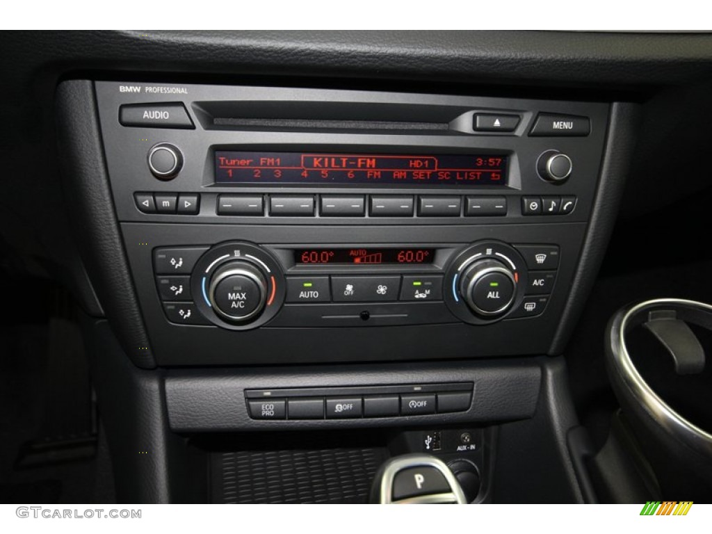 2014 BMW X1 sDrive28i Controls Photo #80191690
