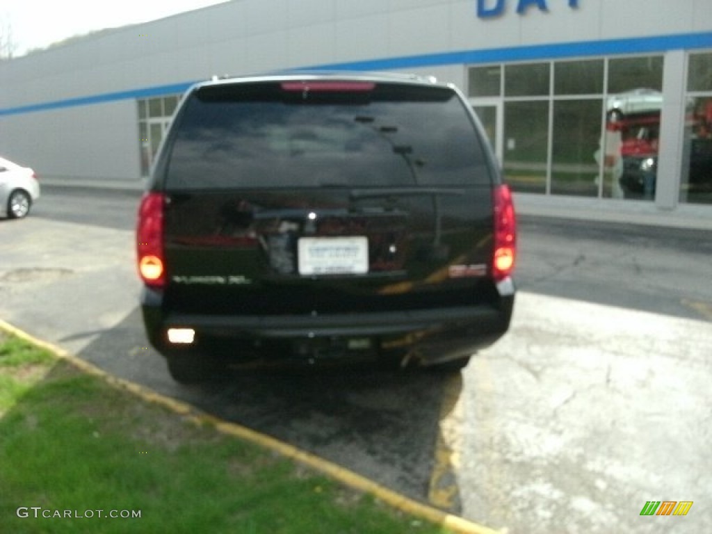 2013 Yukon XL SLT 4x4 - Onyx Black / Ebony photo #4