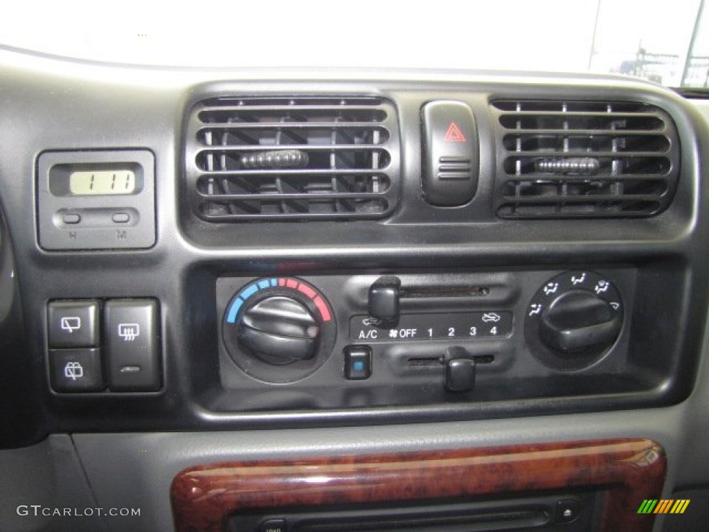 2001 Honda Passport LX Controls Photo #80196425