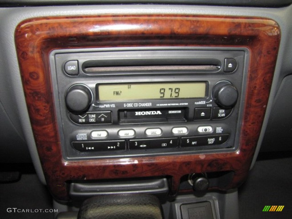 2001 Honda Passport LX Audio System Photos