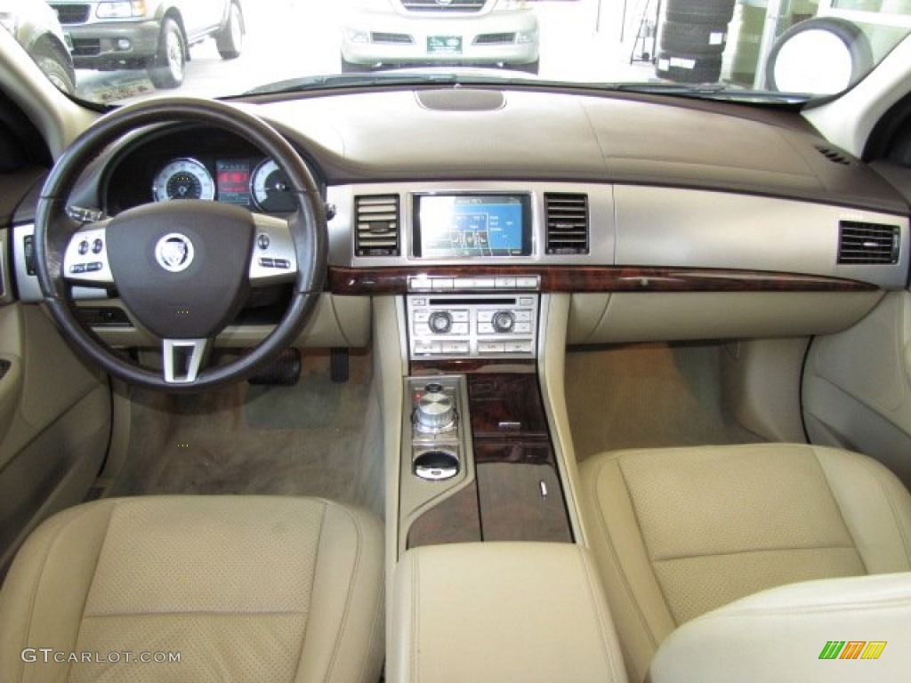 2009 Jaguar XF Supercharged Champagne/Truffle Dashboard Photo #80197132