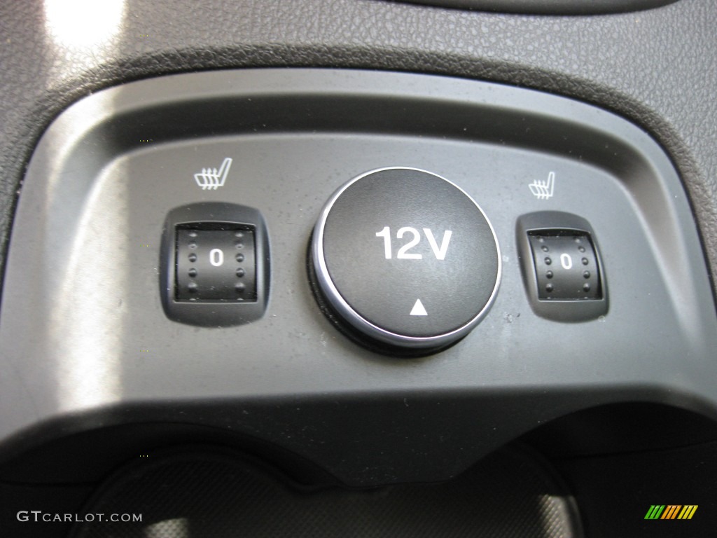 2012 Ford Focus Titanium 5-Door Controls Photo #80199792