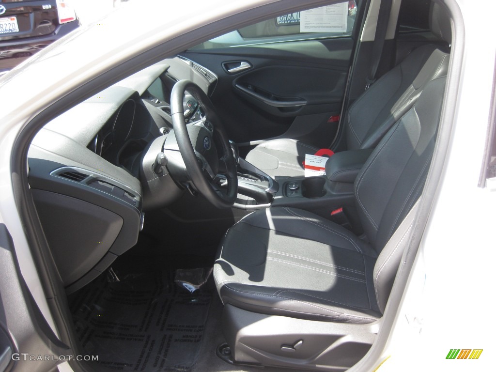 2012 Ford Focus Titanium 5-Door Interior Photos