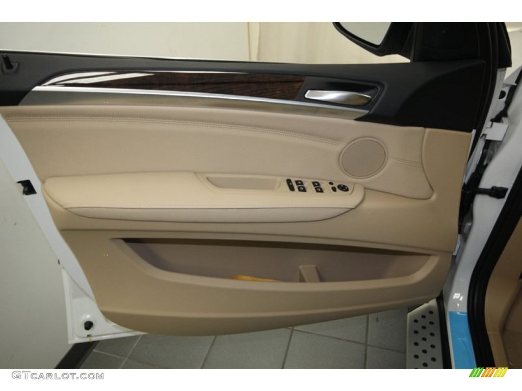 2013 X5 xDrive 35i Premium - Alpine White / Sand Beige photo #13