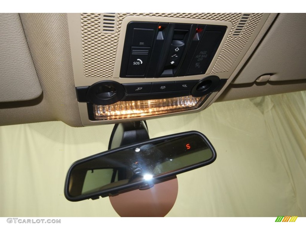 2013 X5 xDrive 35i Premium - Alpine White / Sand Beige photo #16