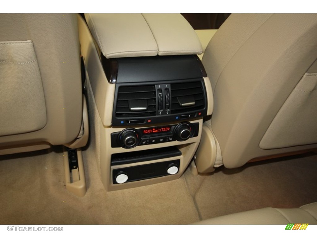 2013 X5 xDrive 35i Premium - Alpine White / Sand Beige photo #32