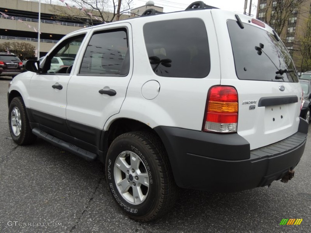 2007 Escape XLT V6 4WD - Oxford White / Medium/Dark Flint photo #9