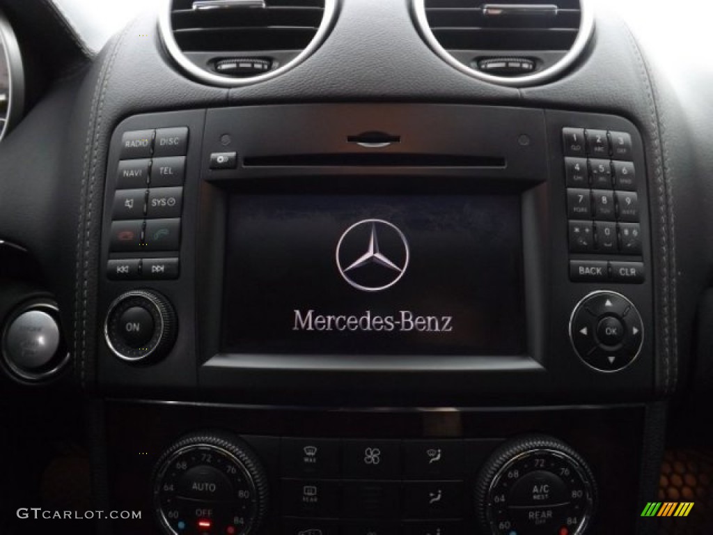 2010 Mercedes-Benz GL 350 BlueTEC 4Matic Controls Photos