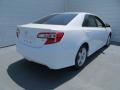 Super White - Camry SE Photo No. 4
